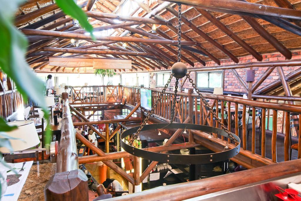 Roof Of Africa Hotel ويندهوك المظهر الخارجي الصورة