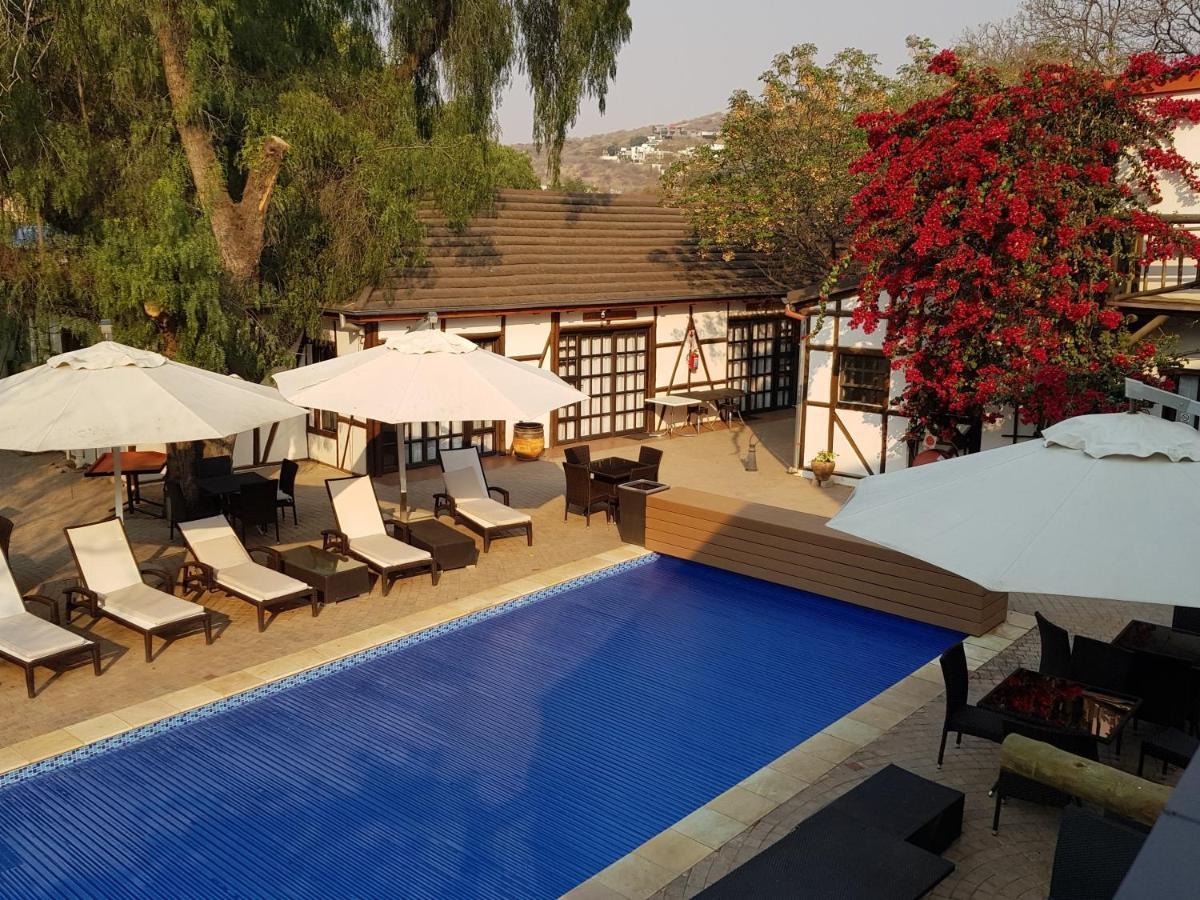 Roof Of Africa Hotel ويندهوك المظهر الخارجي الصورة